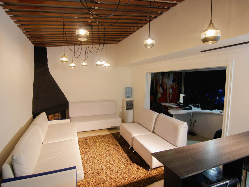 ahora al equipo del mejor estudio de modelado de cámaras web en